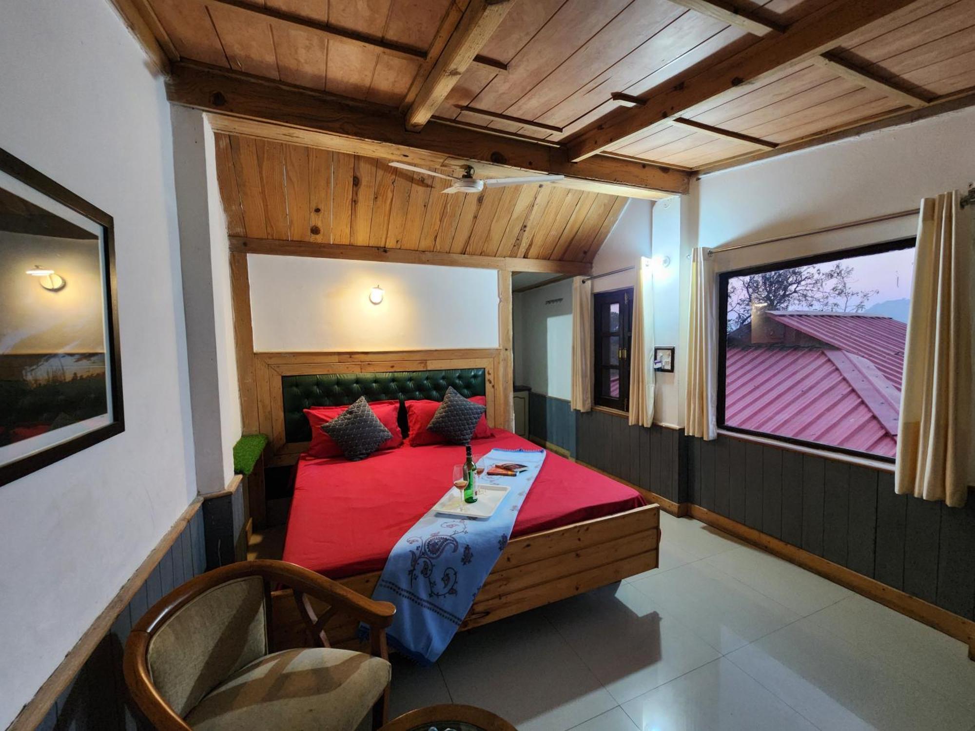 Pine Valley Resort Kasauli Eksteriør bilde
